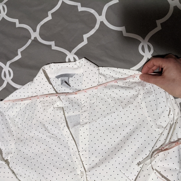 H&M / POLKA FITTED BUTTON DOWN SHIRT - Picture 8 of 8